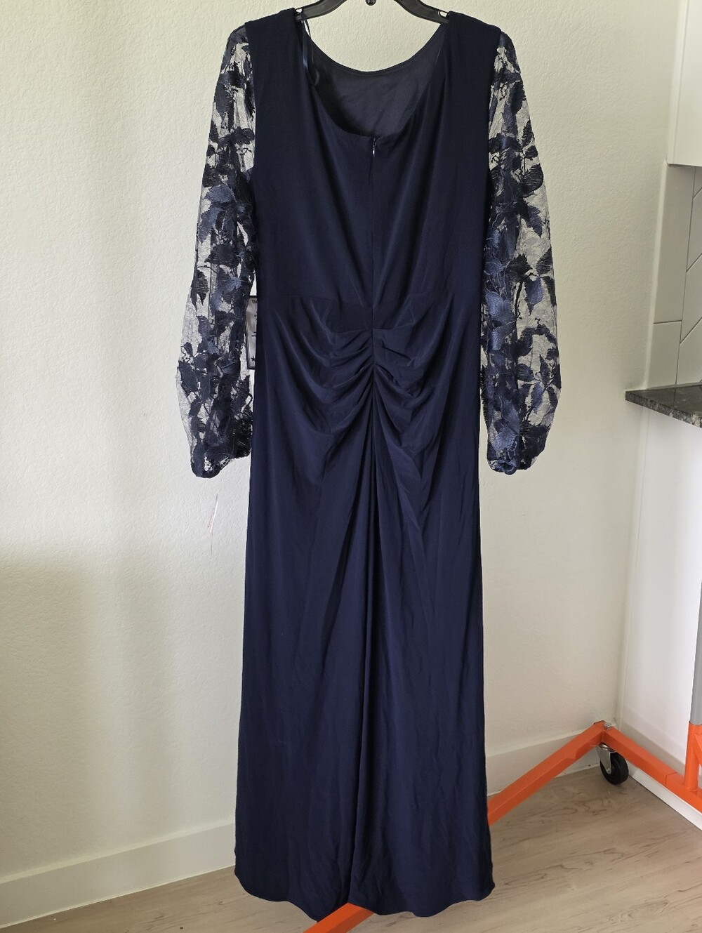 Betsy & Adam NWT 14W Navy Blue Lace Sleeve Ruched Formal Gown $259 Party - Picture 9 of 12